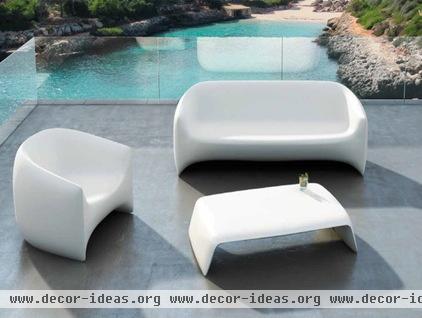 contemporary outdoor sofas by Nest