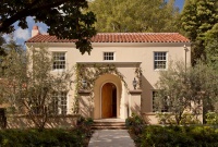 Houzz Tour: 'New Traditional' Tailored for a California Family