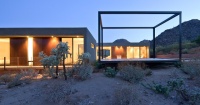 Houzz Tour: Sensitive Minimalism in the Arizona Desert