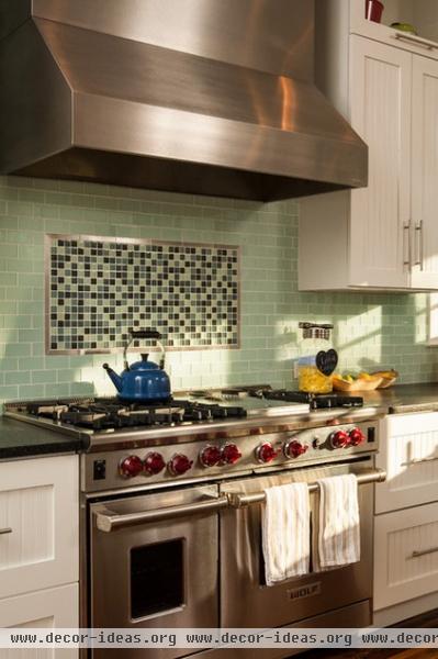 traditional kitchen by Renewal Design-Build