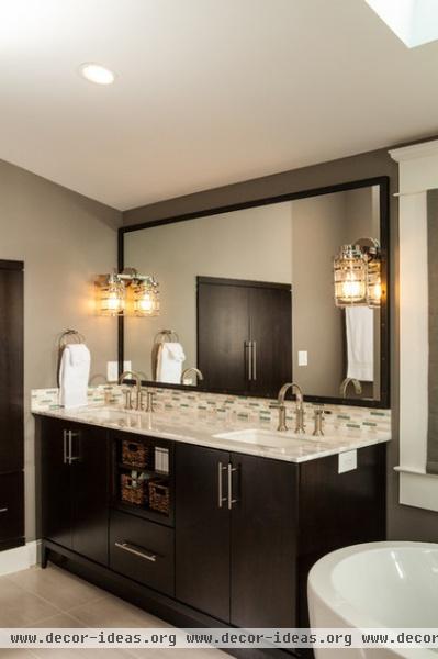 traditional bathroom by Renewal Design-Build