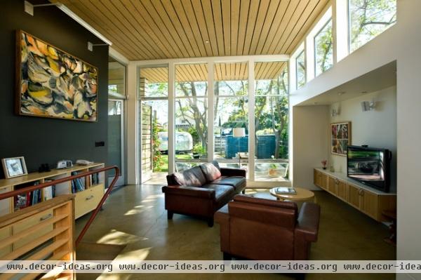 modern family room by Paul Welschmeyer ARCHITECTS & energy consultants