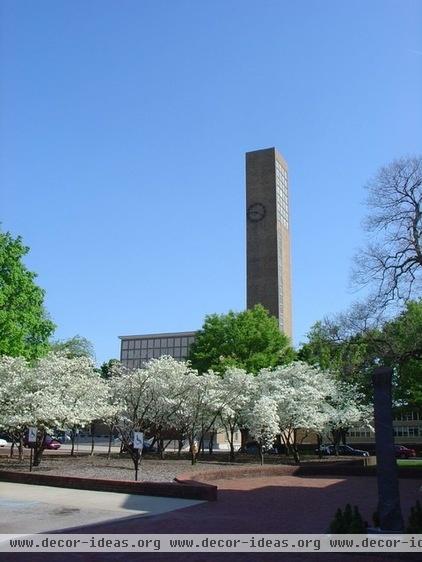 modern exterior First Christian Church, Columbus, Indiana by Eliel Saarinen