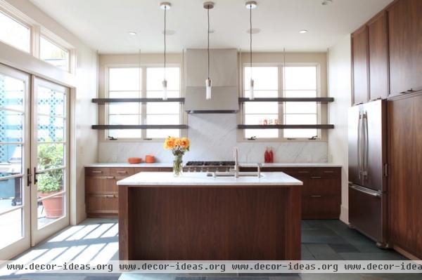 modern kitchen by McElroy Architecture, AIA