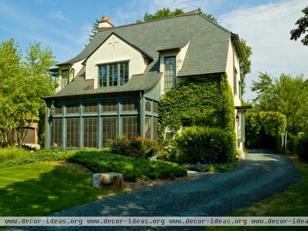 traditional exterior by Cynthia Lynn Photography