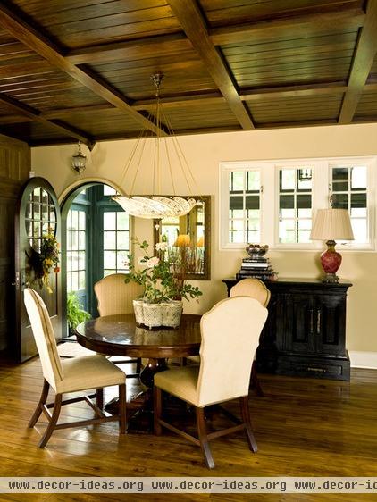 traditional dining room by Cynthia Lynn Photography