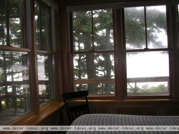 traditional bedroom Maine Cottage on the Point