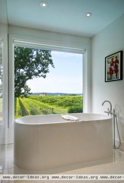 modern bathroom by Andrew Snow Photography