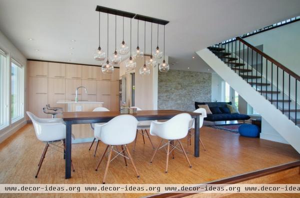 modern dining room by Andrew Snow Photography