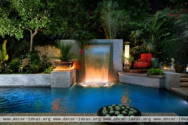 modern pool by Estate Pools & Landscapes