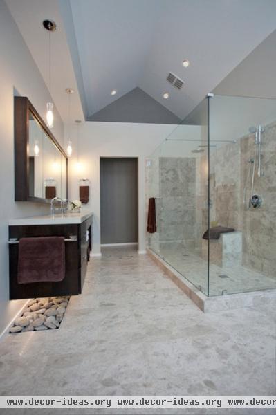 contemporary bathroom by Ryan Duebber Architect, LLC