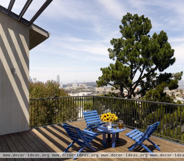 modern deck by Cary Bernstein Architect