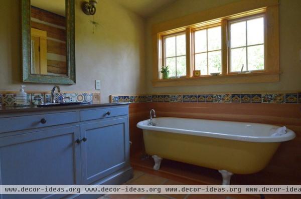 traditional bathroom by Sarah Greenman