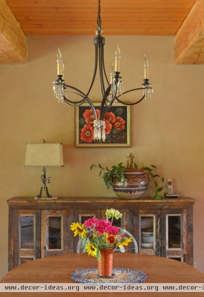 traditional dining room by Sarah Greenman