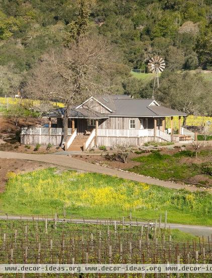 farmhouse exterior by CahillStudio Sonoma