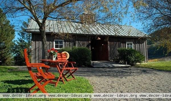 farmhouse landscape by CahillStudio Sonoma