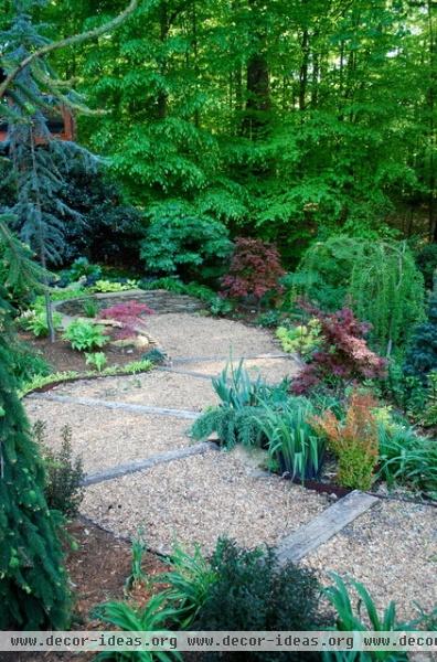 traditional landscape by Jay Sifford Garden Design