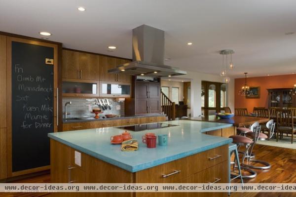 contemporary kitchen by Divine Kitchens LLC