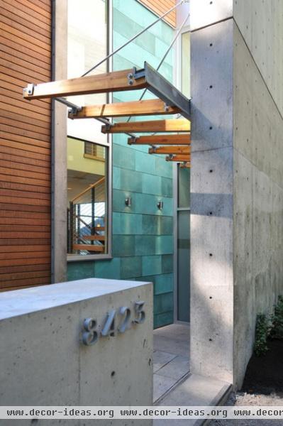 contemporary entry by Coates Design Architects Seattle