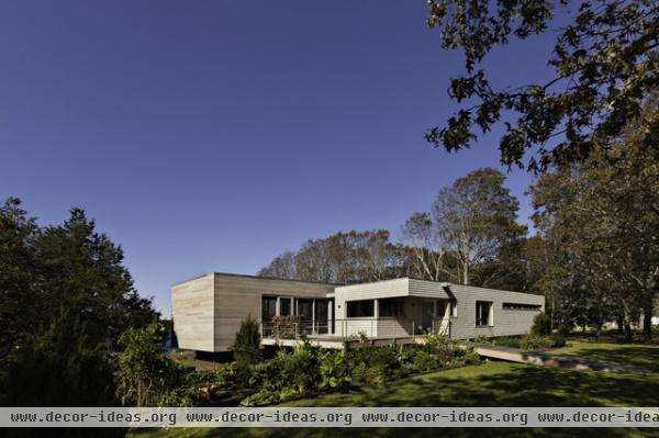 contemporary exterior by Ruhl Walker Architects