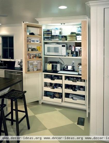 traditional kitchen by The French Tradition