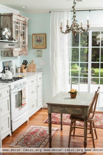 traditional kitchen by En Vie Interiors by Melanie Bowe