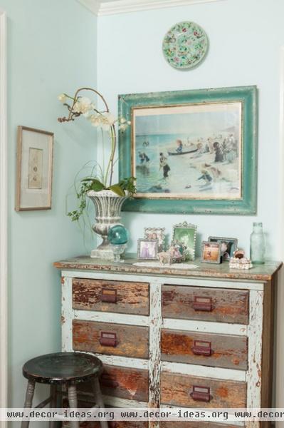 traditional  by En Vie Interiors by Melanie Bowe