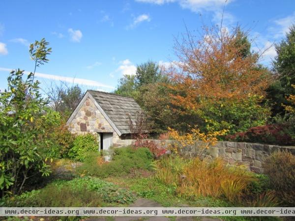 traditional landscape by Dear Garden Associates, Inc.