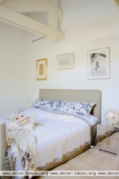 contemporary bedroom by Holly Marder