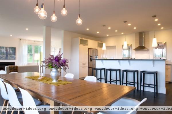 contemporary dining room by Mary Prince