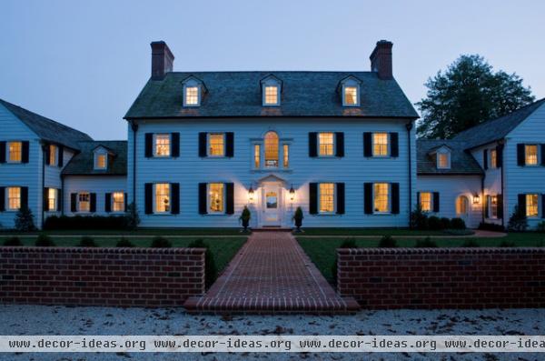 traditional exterior by Neumann Lewis Buchanan Architects