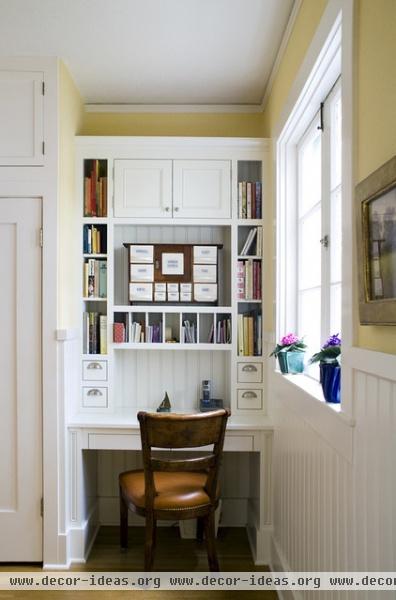 traditional kitchen by Hamilton-Gray Design, Inc.