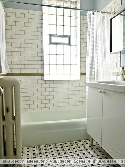 traditional bathroom by Cynthia Lynn Photography