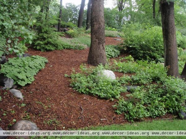 eclectic landscape by Field Outdoor Spaces