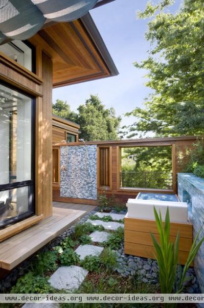 contemporary porch by Cathy Schwabe Architecture