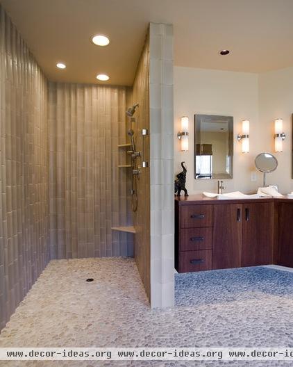 contemporary bathroom by Kaufman Homes, Inc.