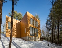 Houzz Tour: Creek Views Star in a Modern New York Home