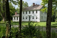 Houzz Tour: Reviving a Half-Finished Farmhouse in New England