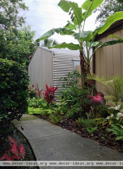 An Apartment Complex Gets a Garden Makeover