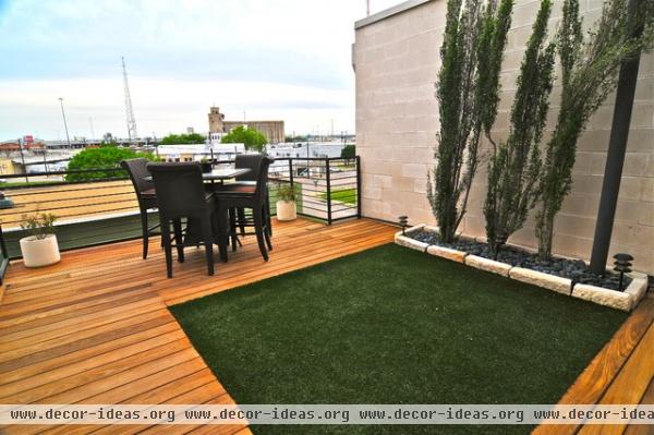 contemporary patio by Valerie McCaskill Dickman