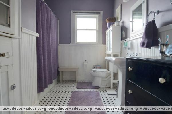 traditional bathroom by Sarah Greenman