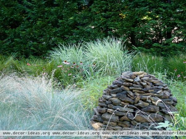 eclectic landscape by Arthur Lathouris Garden Designer