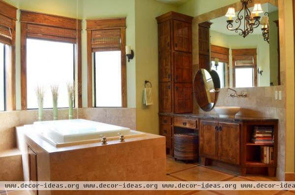 traditional bathroom by Sarah Greenman