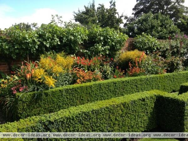 Restoration House, Rochester, England Herbaceous border