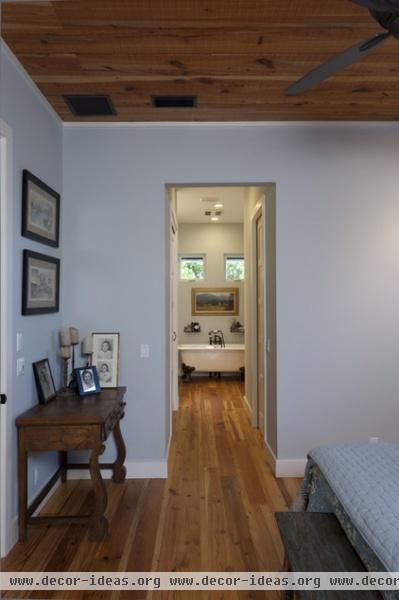 farmhouse bedroom by Rauser Design