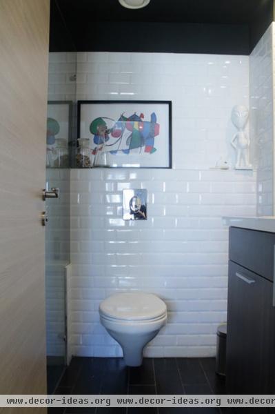 contemporary bathroom by Esther Hershcovich