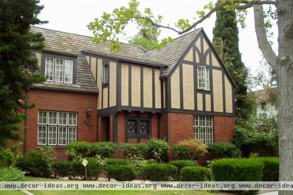 traditional exterior by Steven Corley Randel, Architect