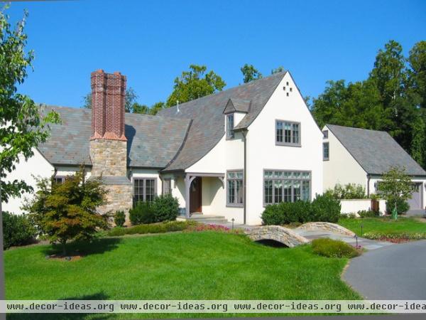 traditional exterior by Peabody Architects