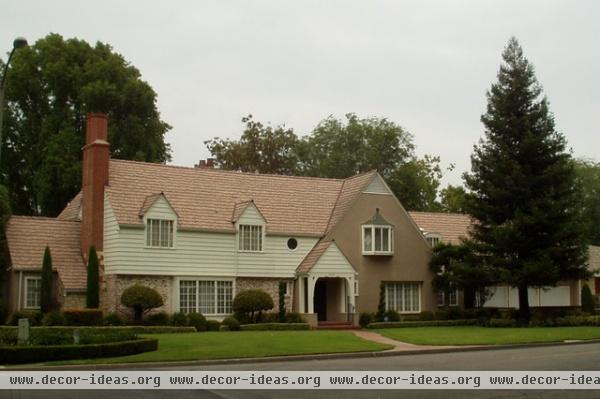 traditional exterior by Steven Corley Randel, Architect