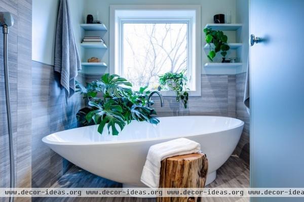 contemporary bathroom by Beauparlant Design inc